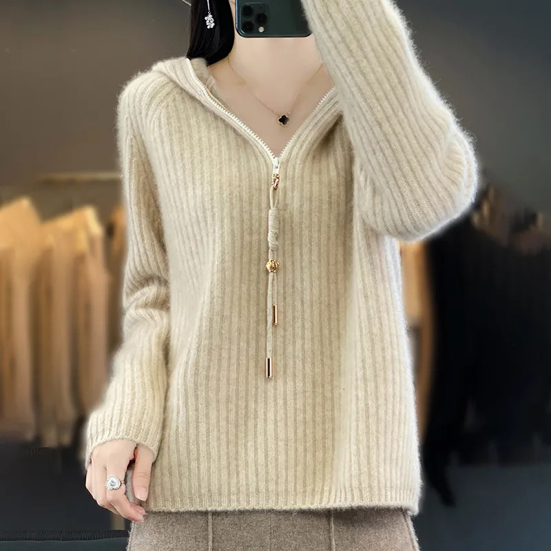 Sleeveless Undershirt - Trendy Zipper Hooded Sweater For Women