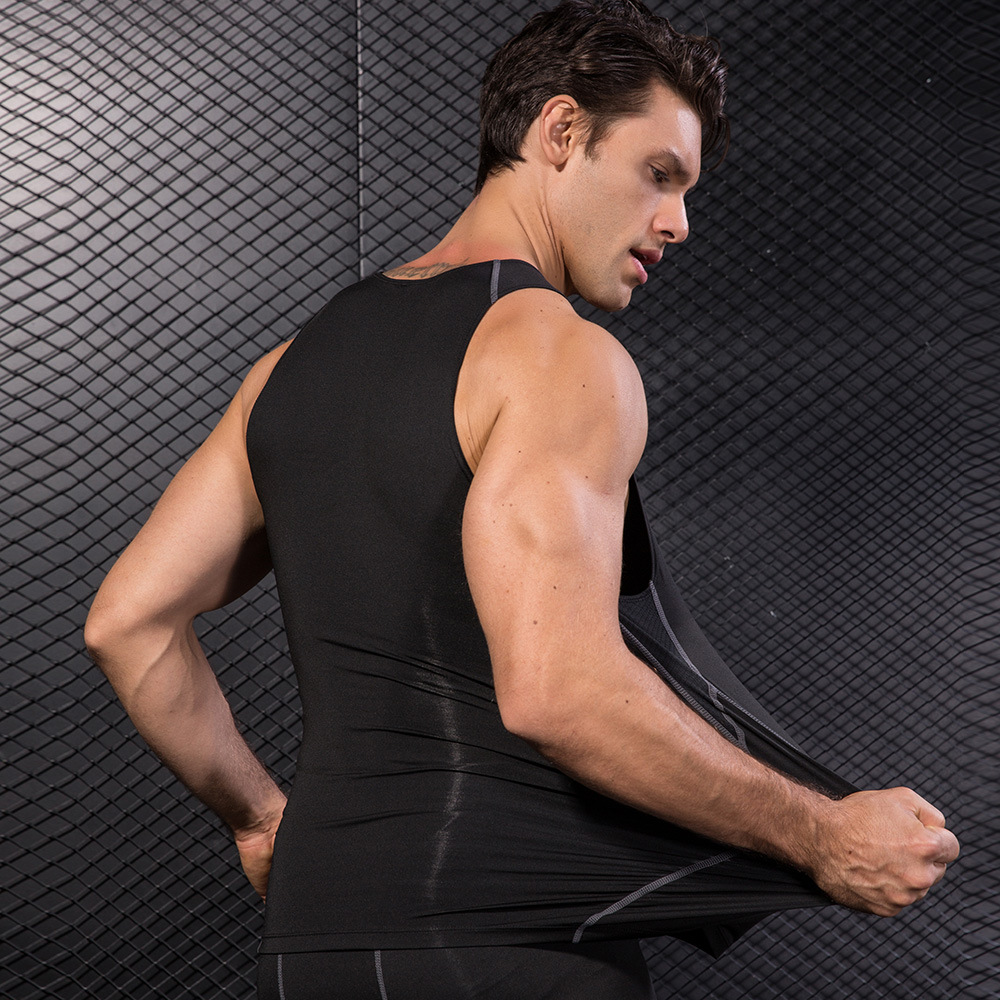 Men Black Sport Skinny Vest Ti - Base Layer Top のレビューと価格